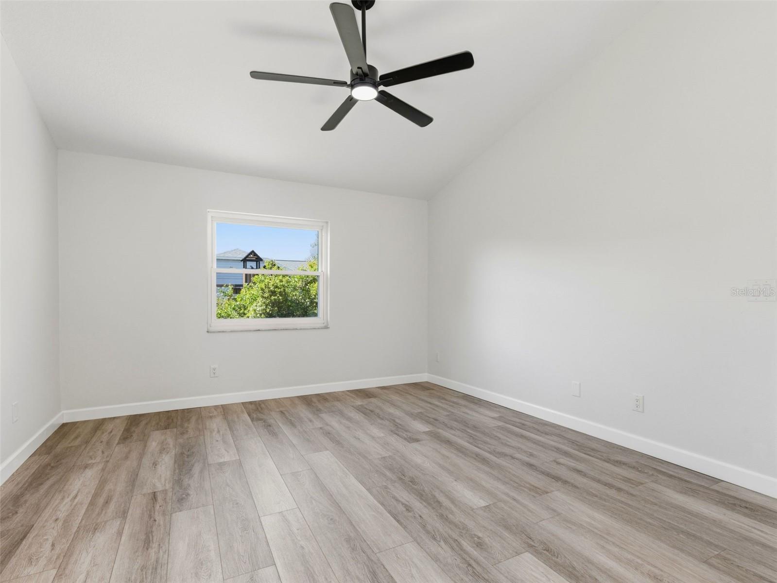 8452 YEARLING LN — photo 21