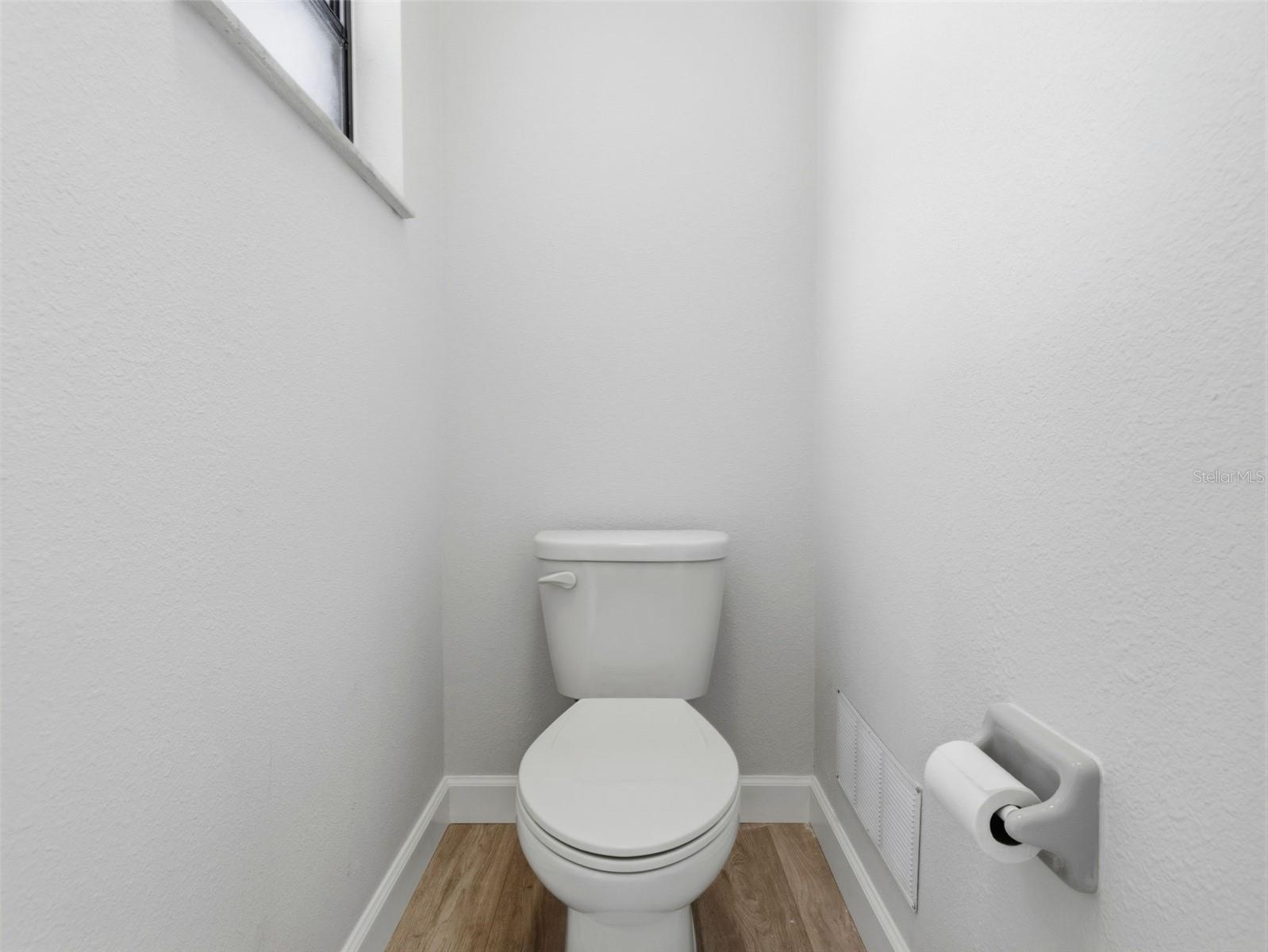 8452 YEARLING LN — photo 26