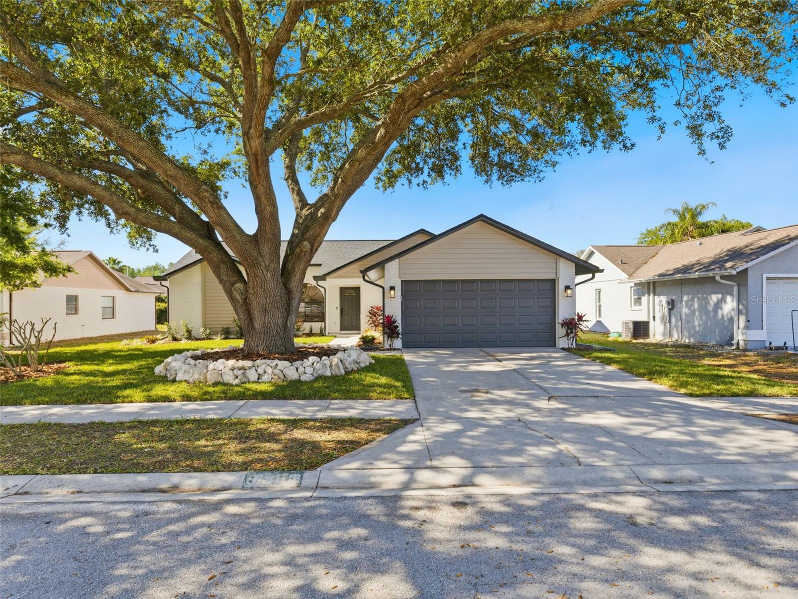 8452 YEARLING LN — photo 3