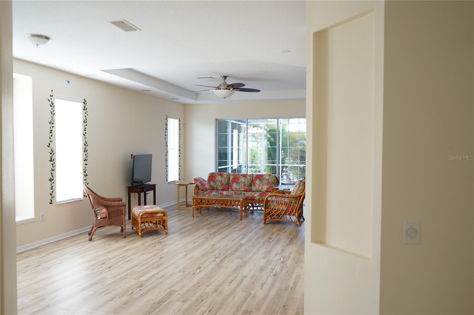201 SUNSET CREST CT — photo 10