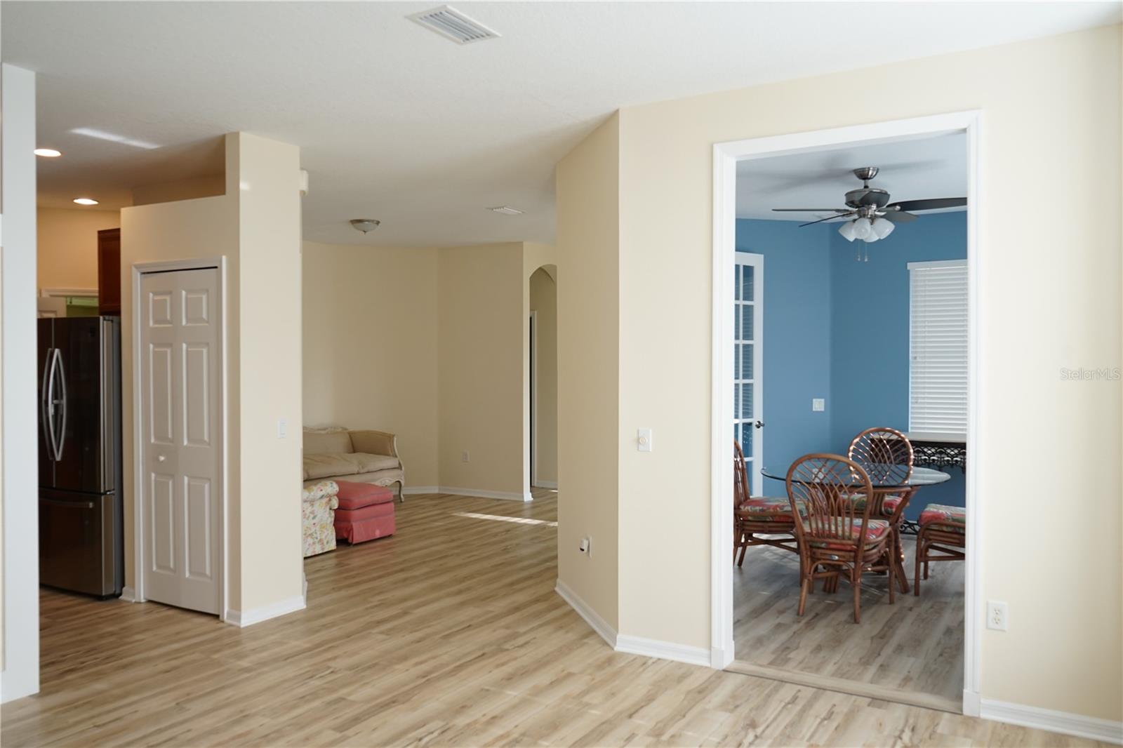 201 SUNSET CREST CT — photo 19