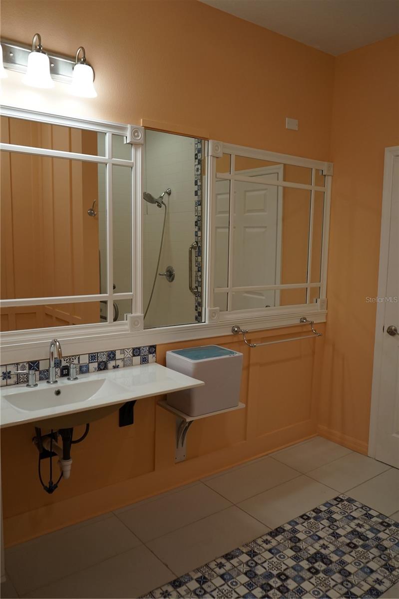 201 SUNSET CREST CT — photo 34