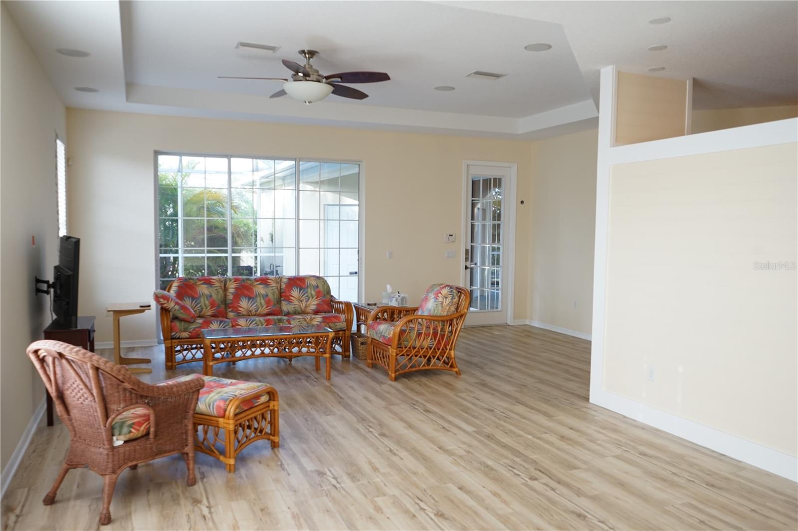 201 SUNSET CREST CT — photo 8