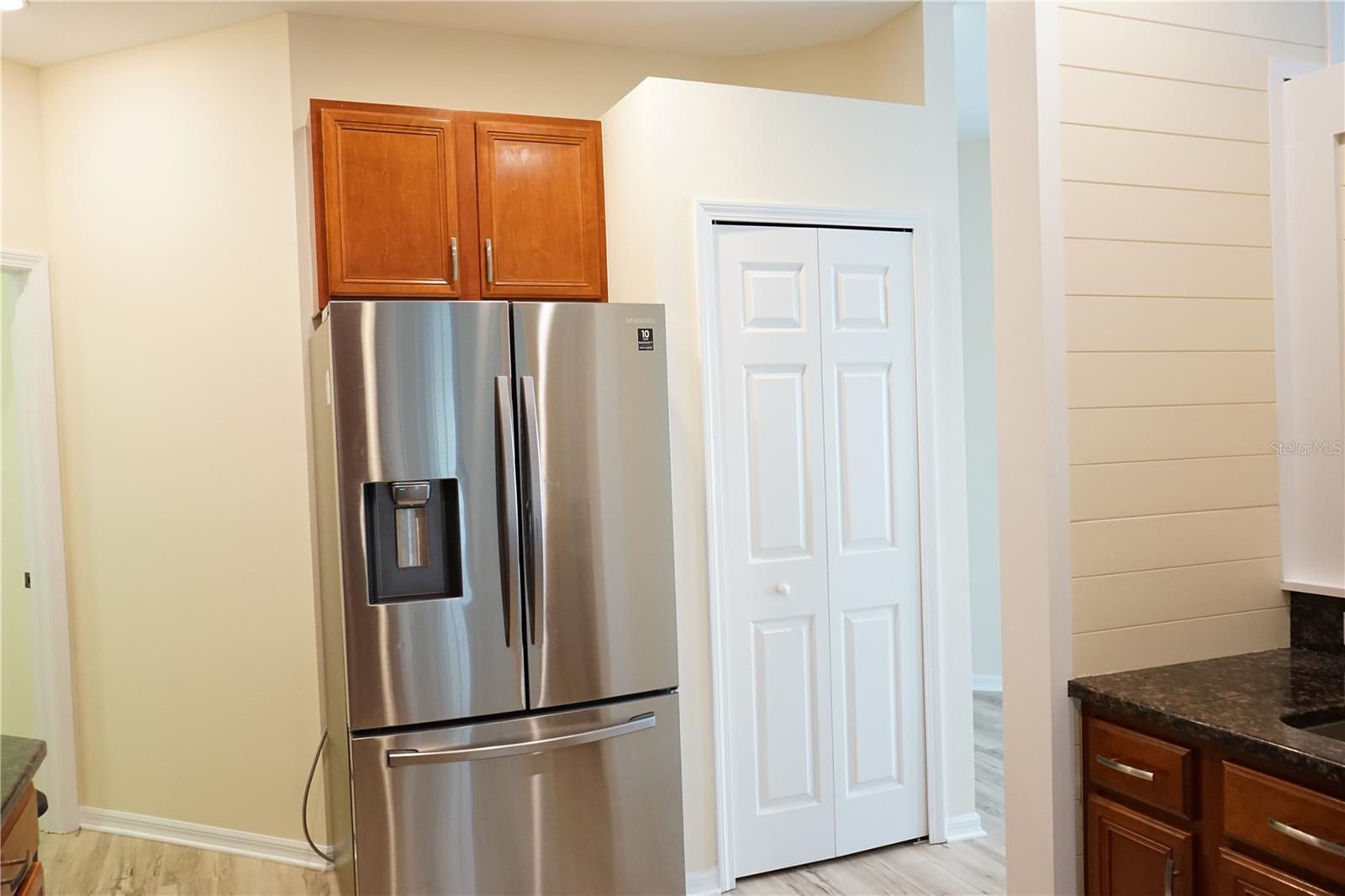 201 SUNSET CREST CT — photo 14