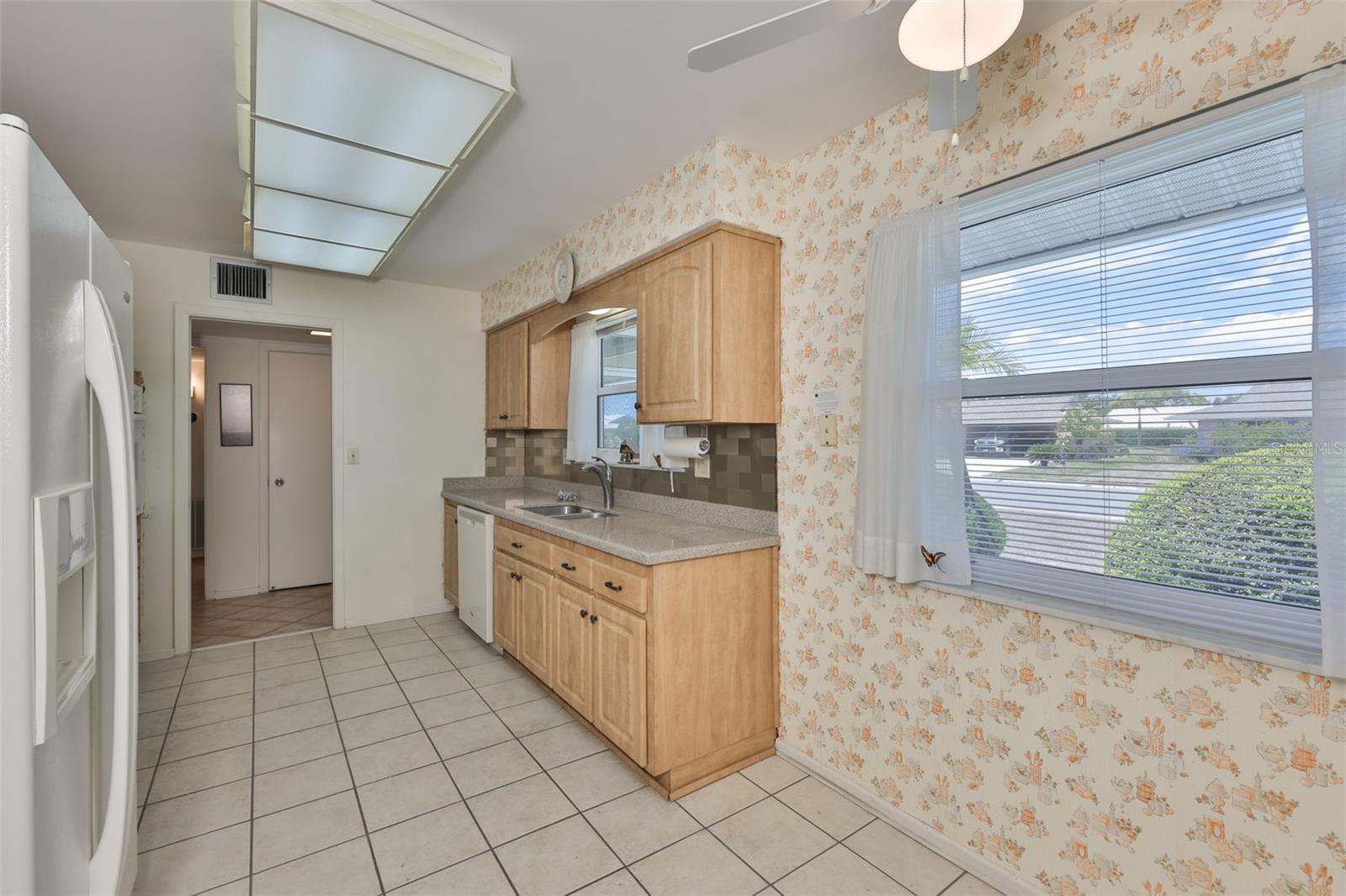 1525 ALLEGHENY DR — photo 30