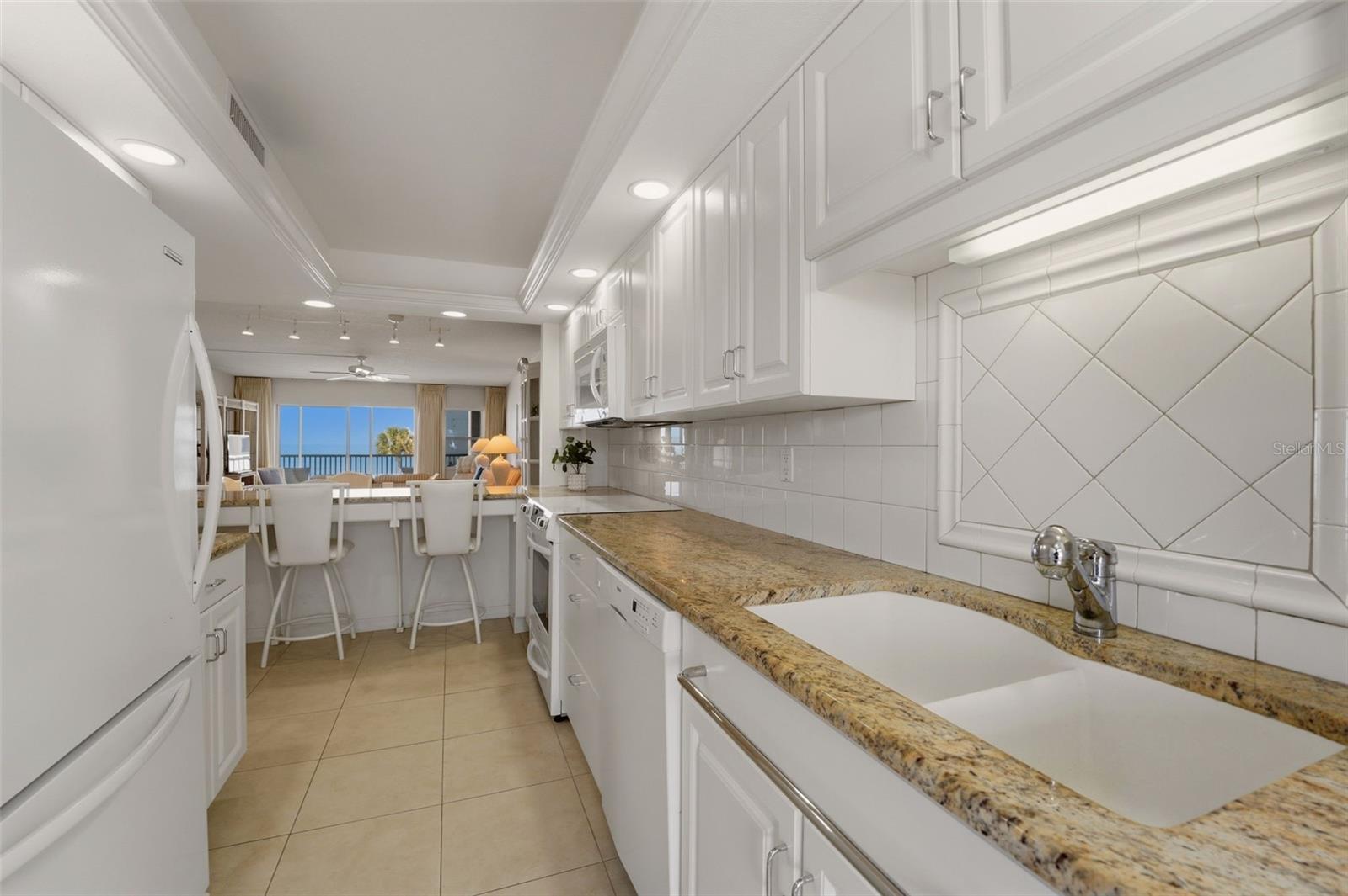 1150 TARPON CENTER DR #304 — photo 10