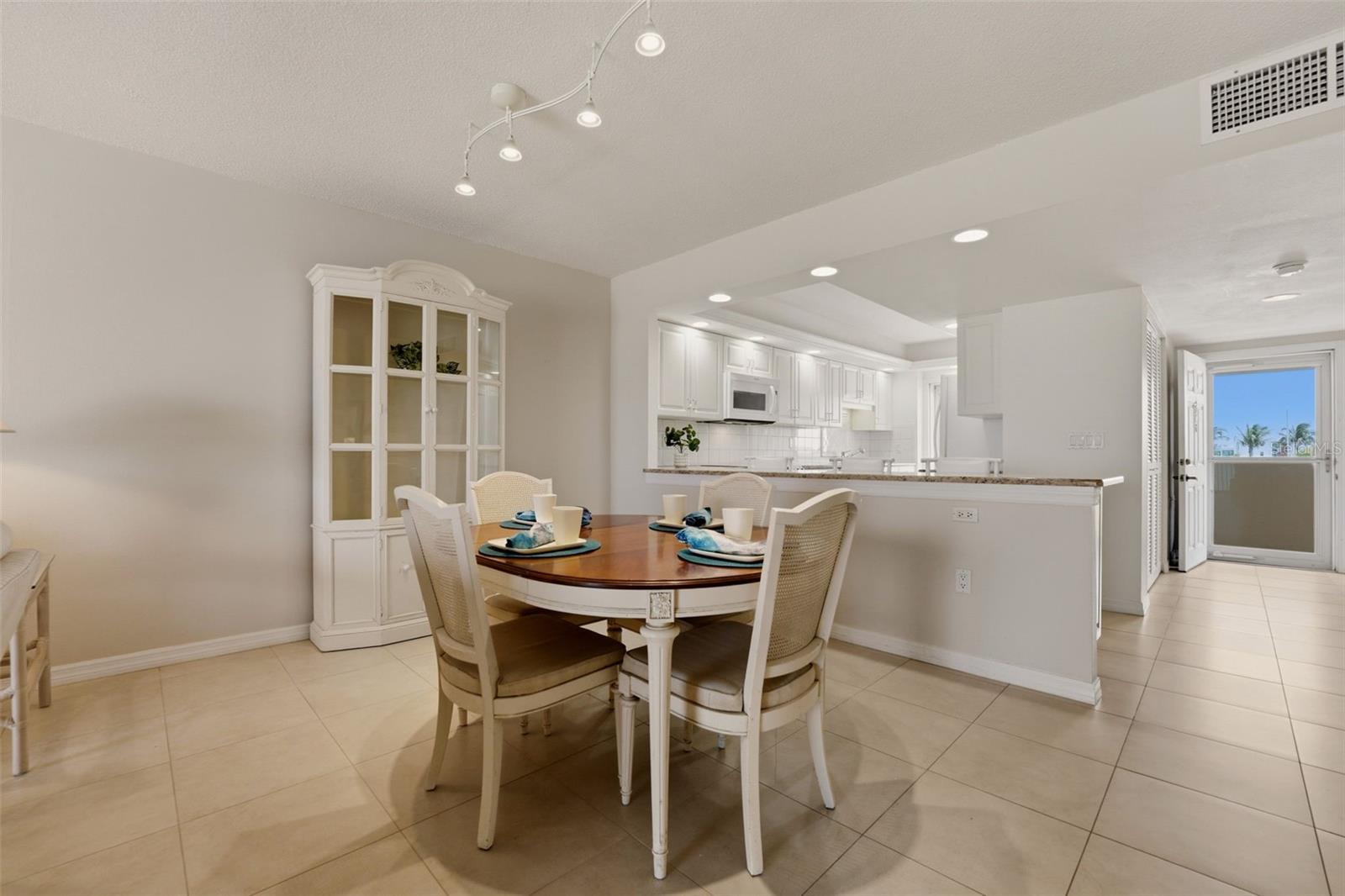 1150 TARPON CENTER DR #304 — photo 13