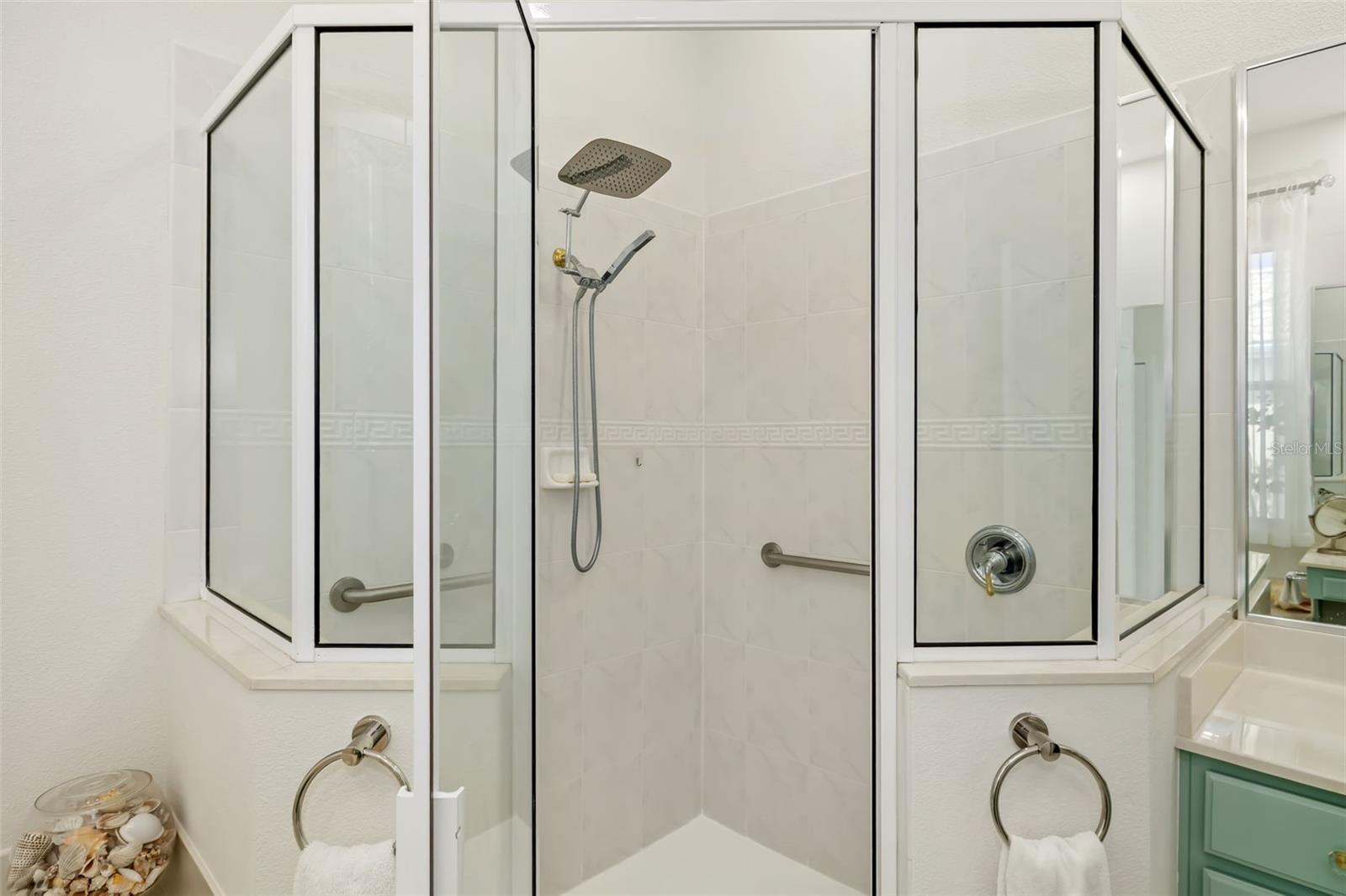 6413 GRAND POINT AVE — photo 44