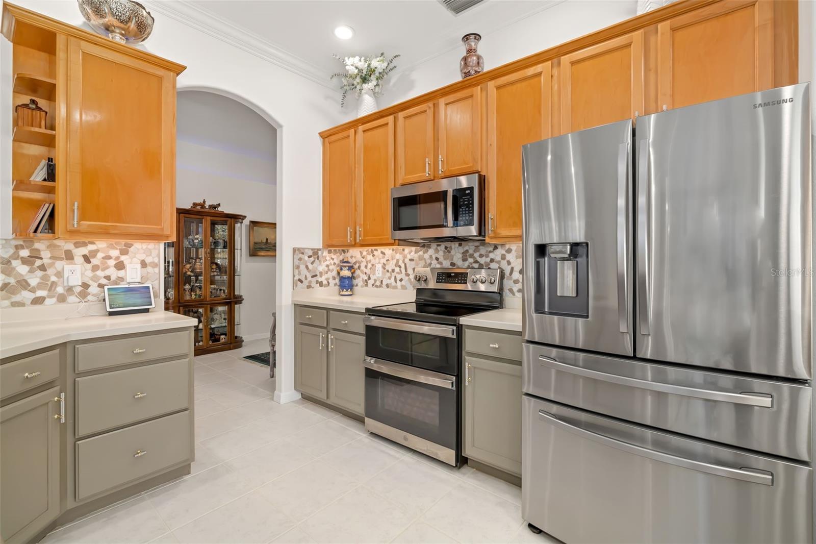 6413 GRAND POINT AVE — photo 17