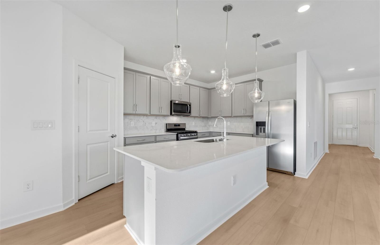 37834 CLINCH CIR — photo 3