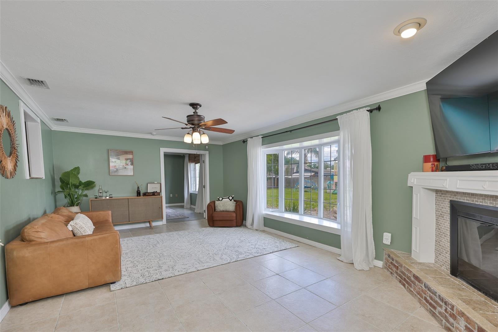 1311 ESTATEWOOD DR — photo 14