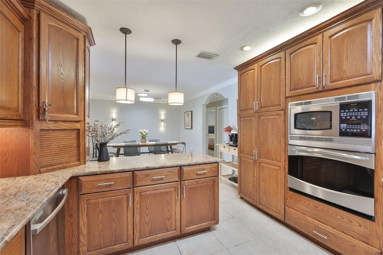 1311 ESTATEWOOD DR — photo 10