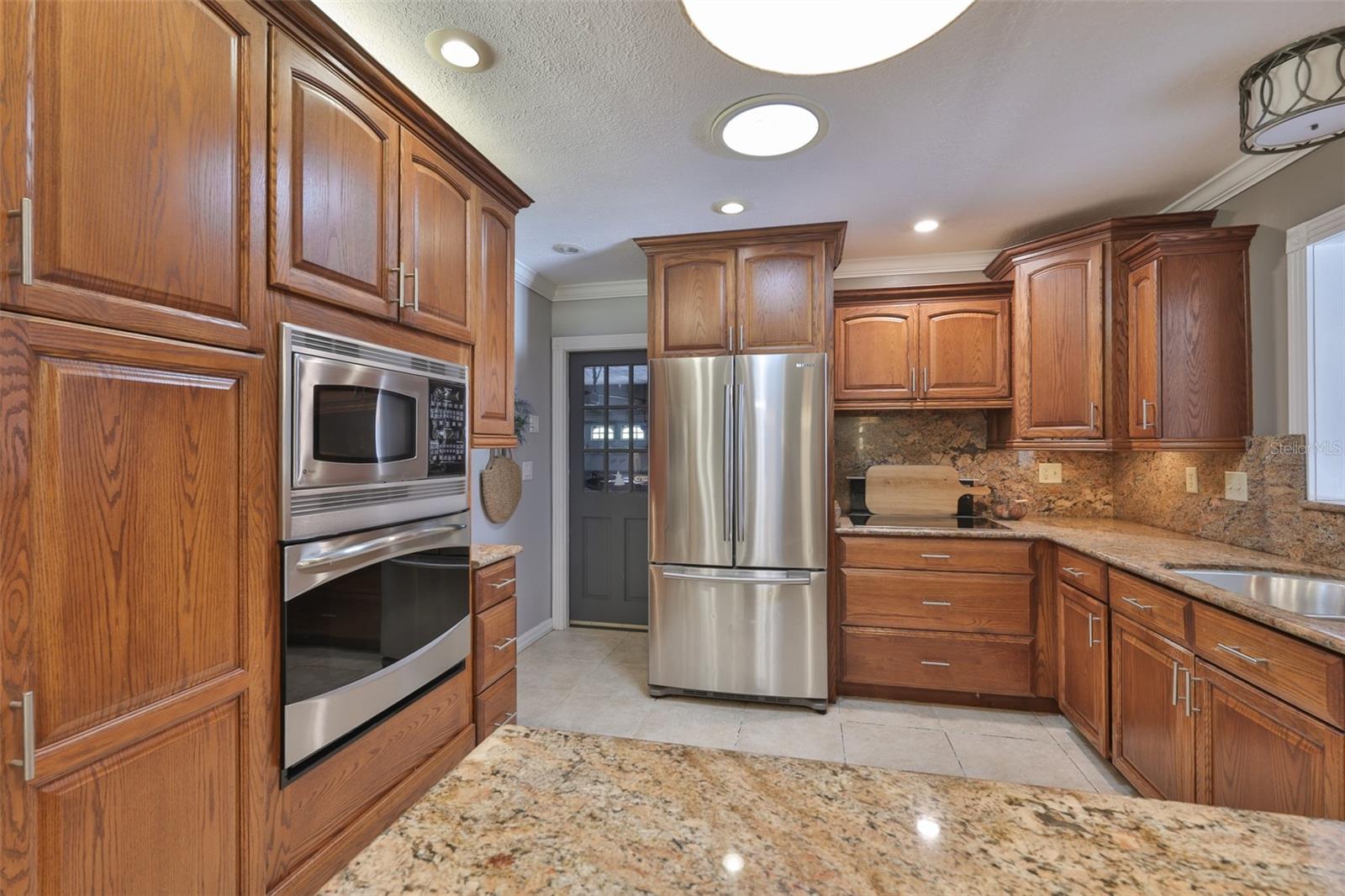1311 ESTATEWOOD DR — photo 8