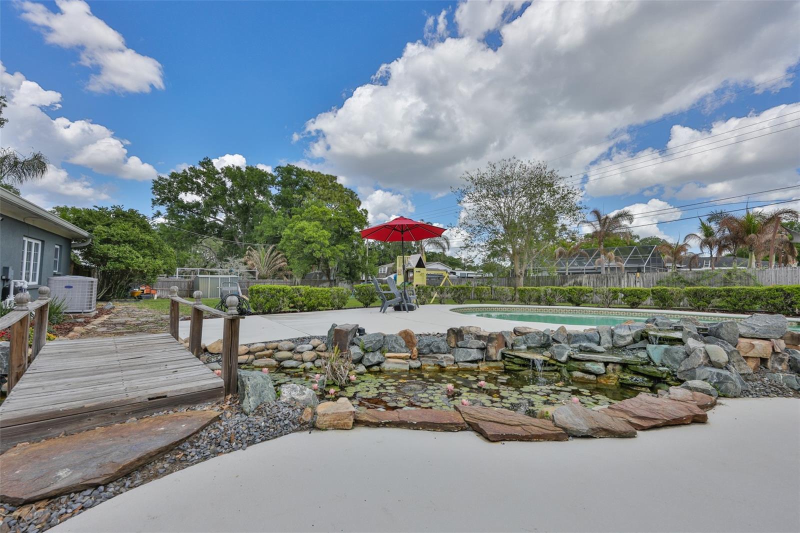 1311 ESTATEWOOD DR — photo 35