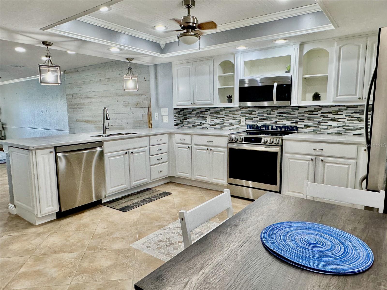 513 HAVEN POINT DR — photo 32