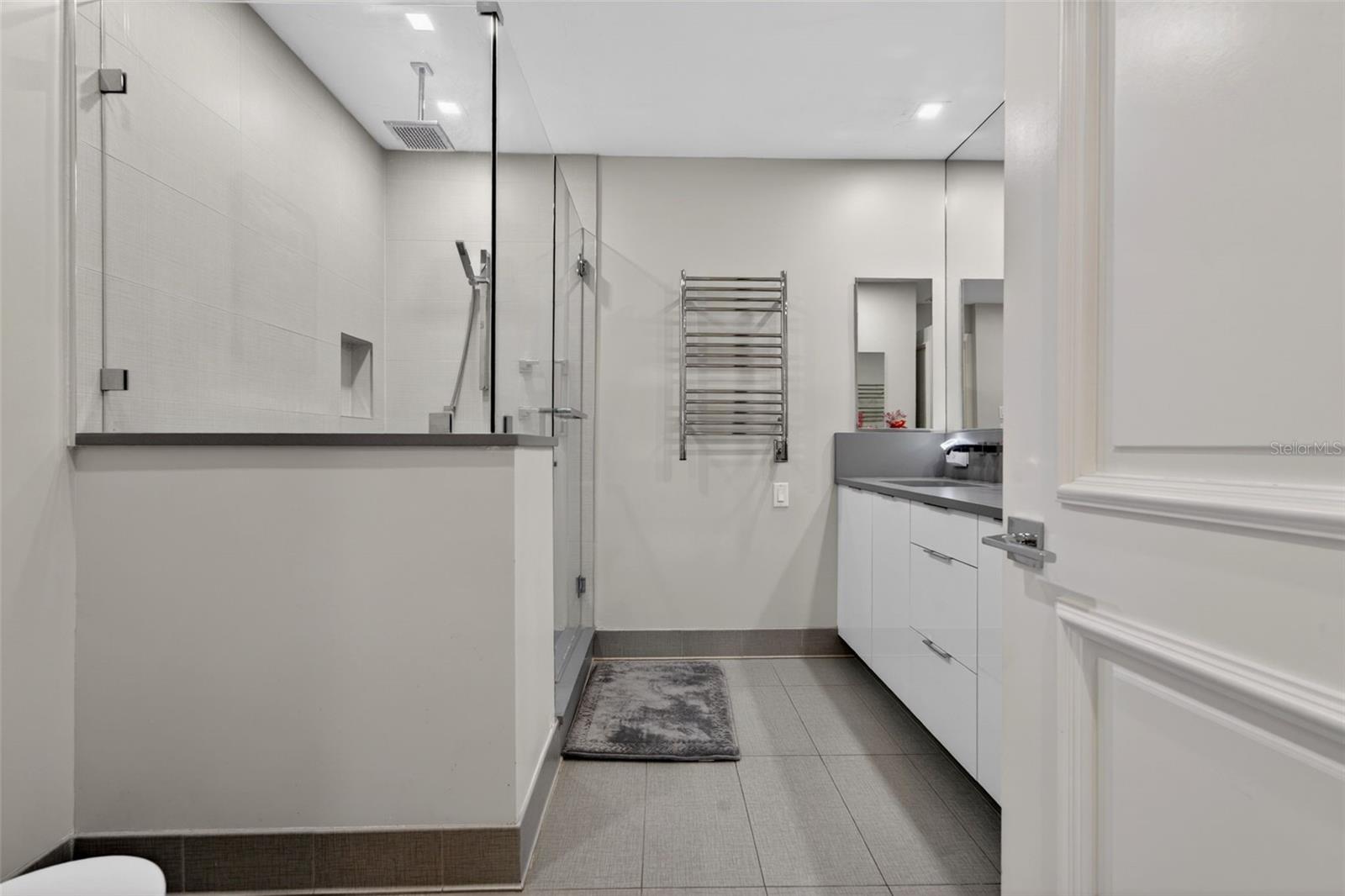 340 S PALM AVE #14 — photo 36
