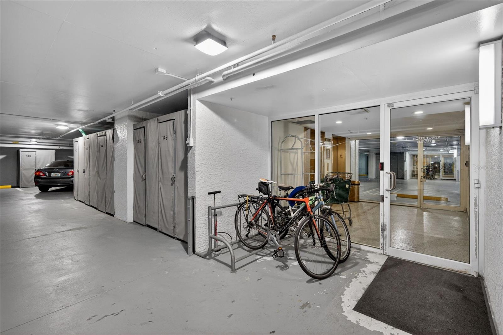340 S PALM AVE #14 — photo 68