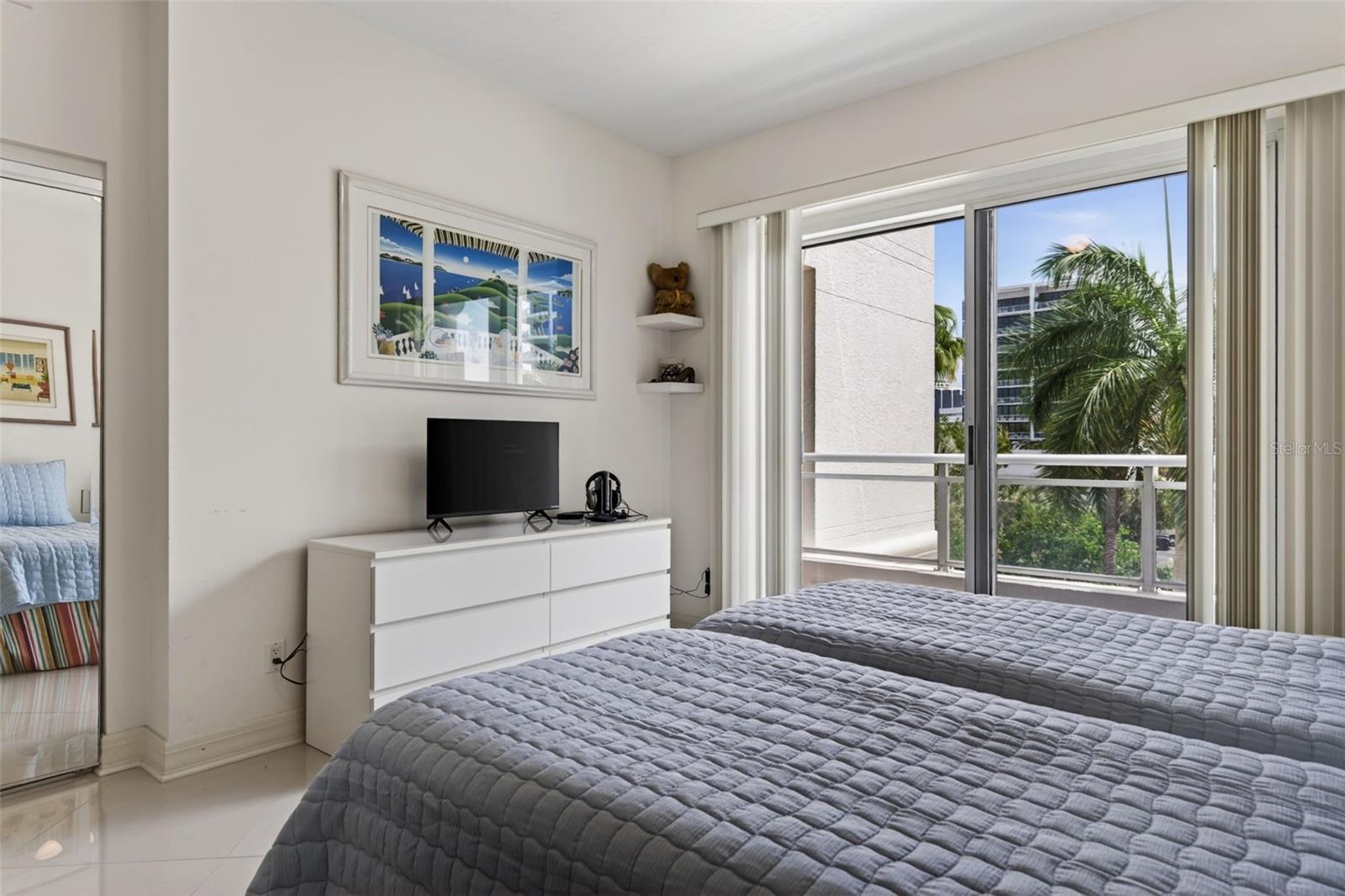 340 S PALM AVE #14 — photo 39