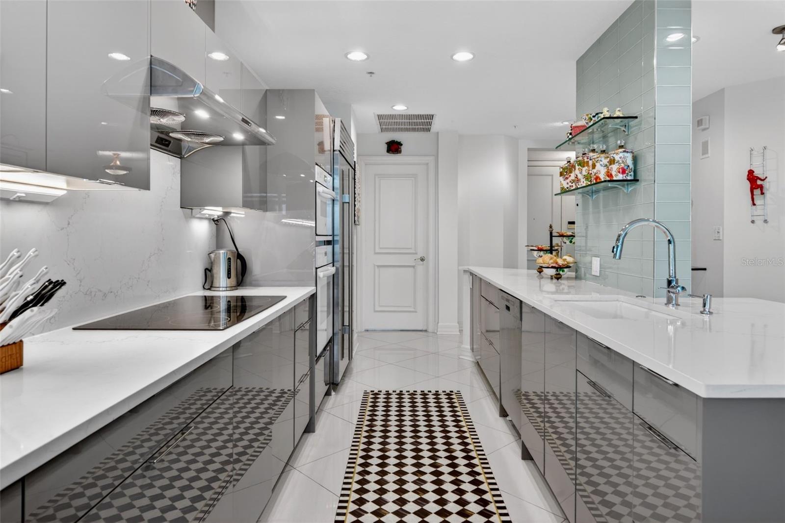 340 S PALM AVE #14 — photo 18