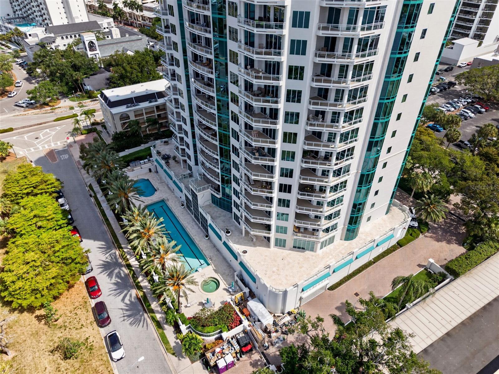 340 S PALM AVE #14 — photo 69