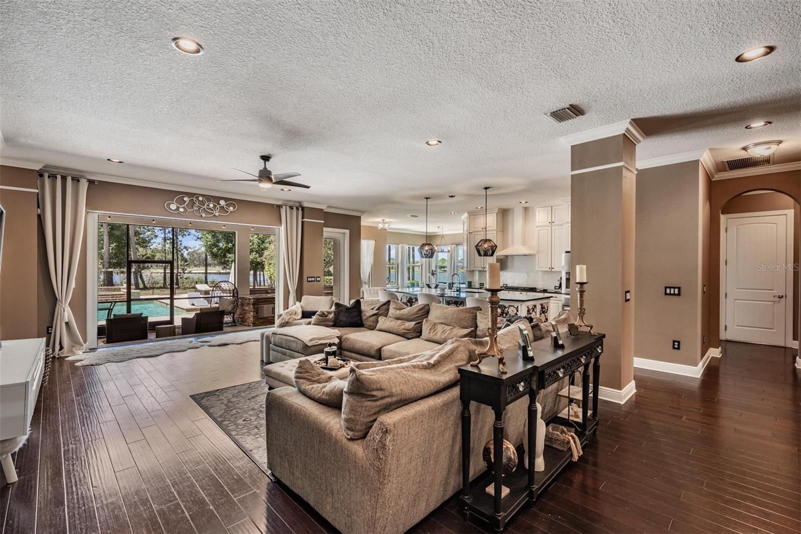 9134 TILLINGHAST DR — photo 17