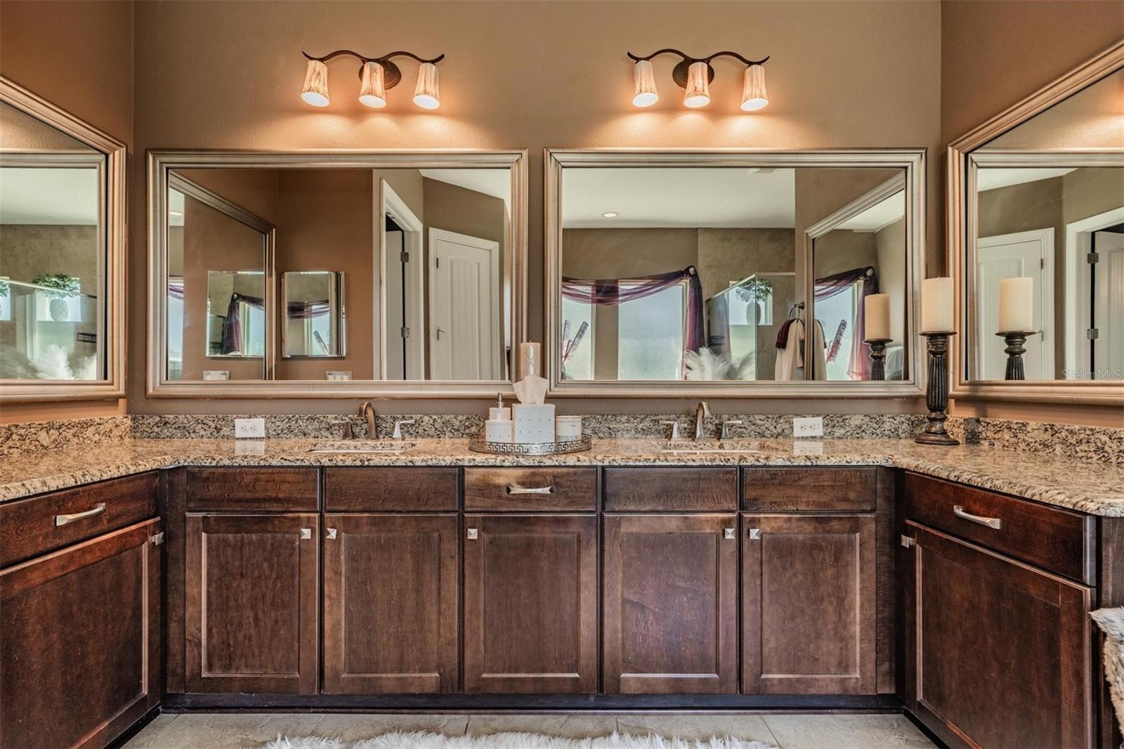 9134 TILLINGHAST DR — photo 32