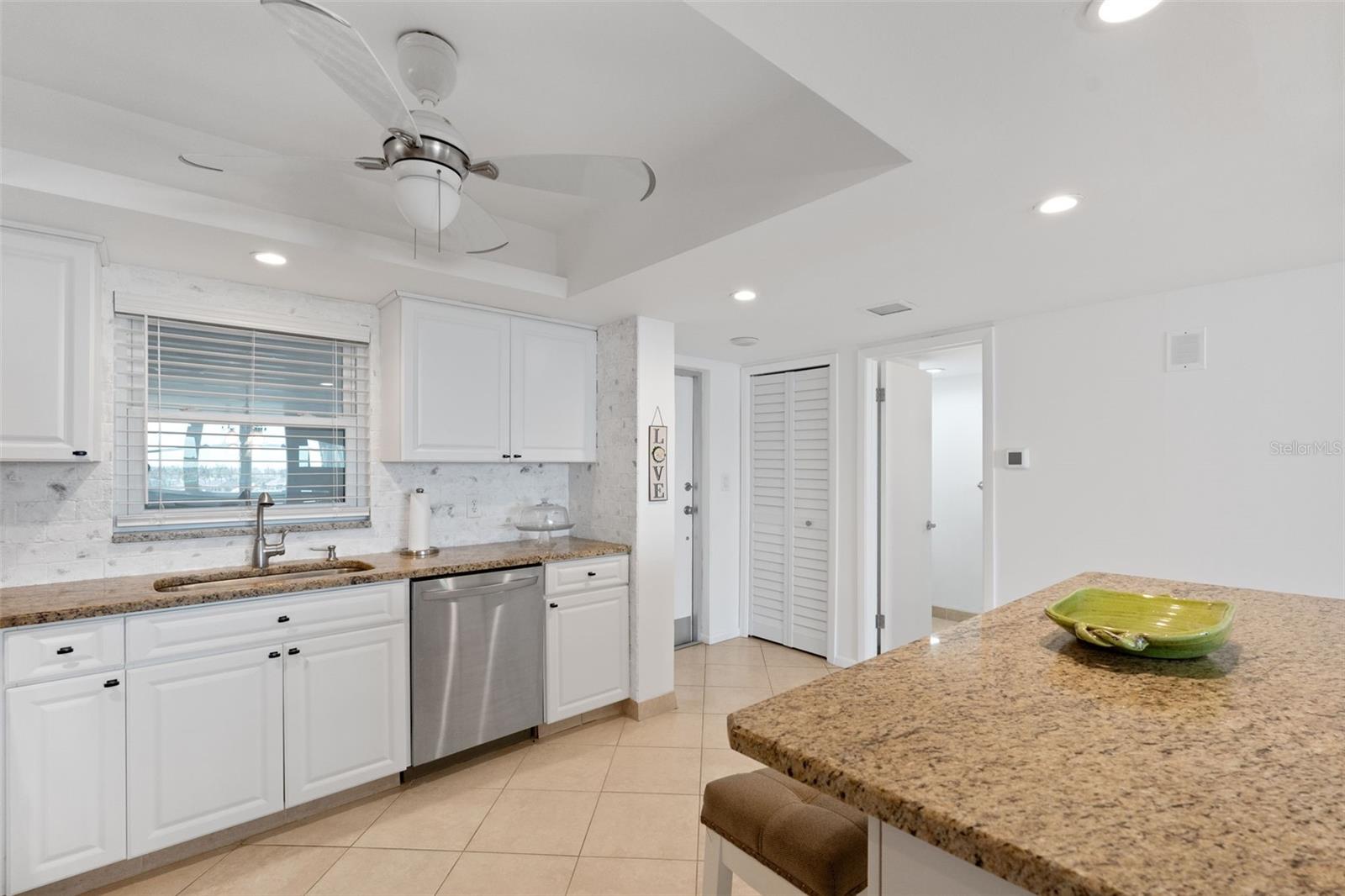 5130 BRITTANY DR S #505 — photo 8