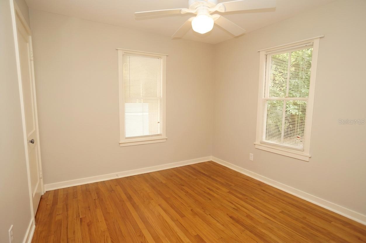 305 S AUDUBON AVE — photo 8