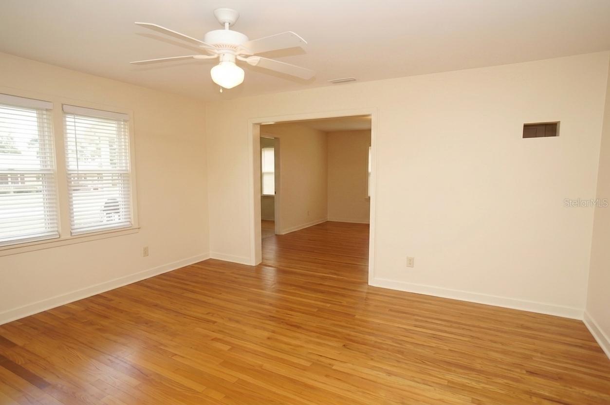 305 S AUDUBON AVE — photo 4