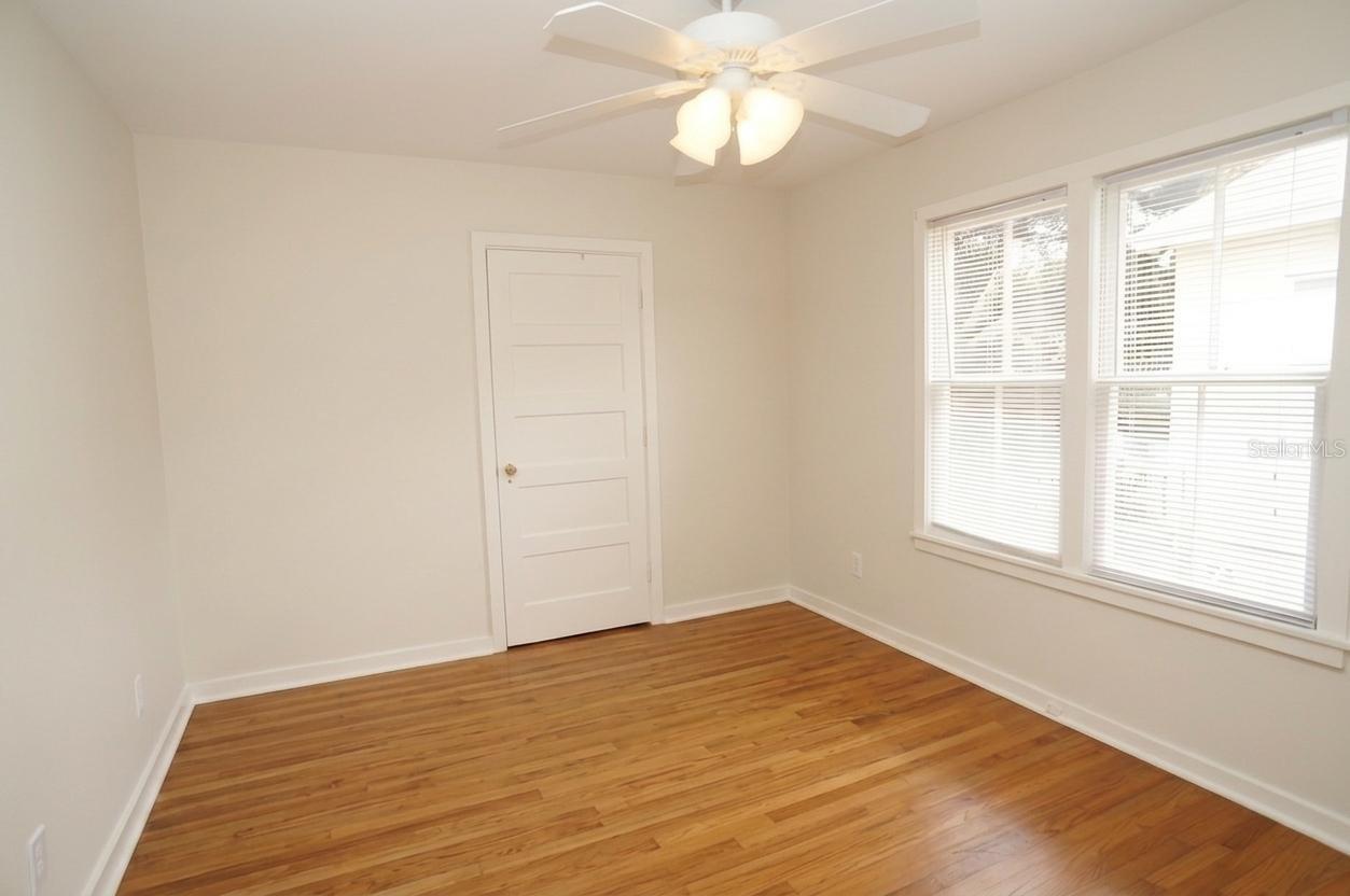 305 S AUDUBON AVE — photo 7
