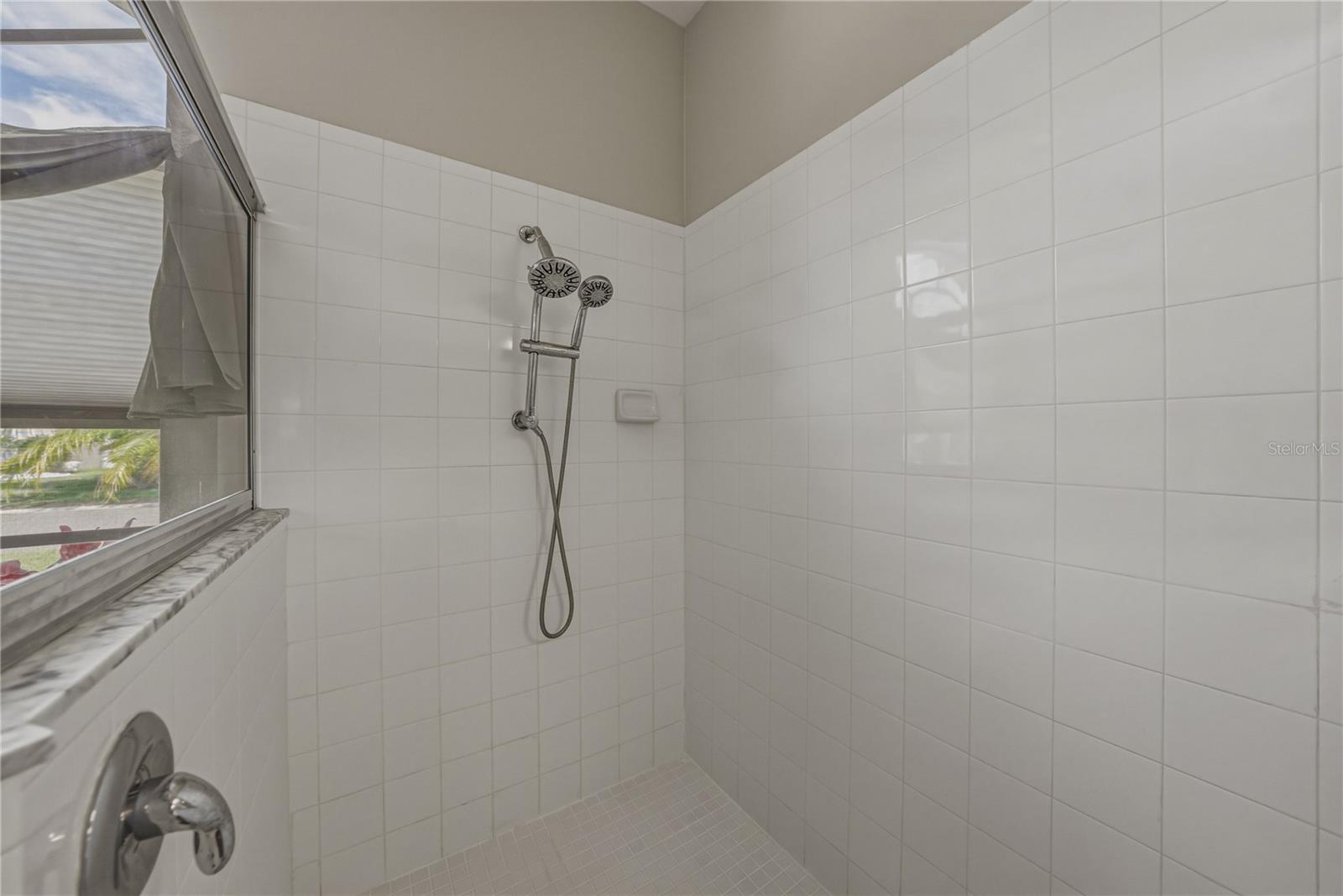 1542 SWAMP ROSE LN — photo 42