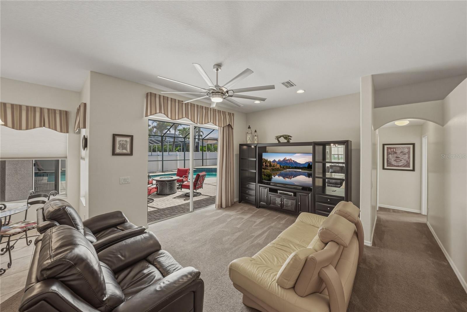 1542 SWAMP ROSE LN — photo 32