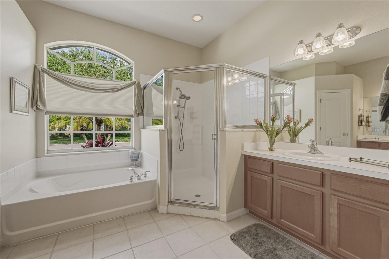 1542 SWAMP ROSE LN — photo 40