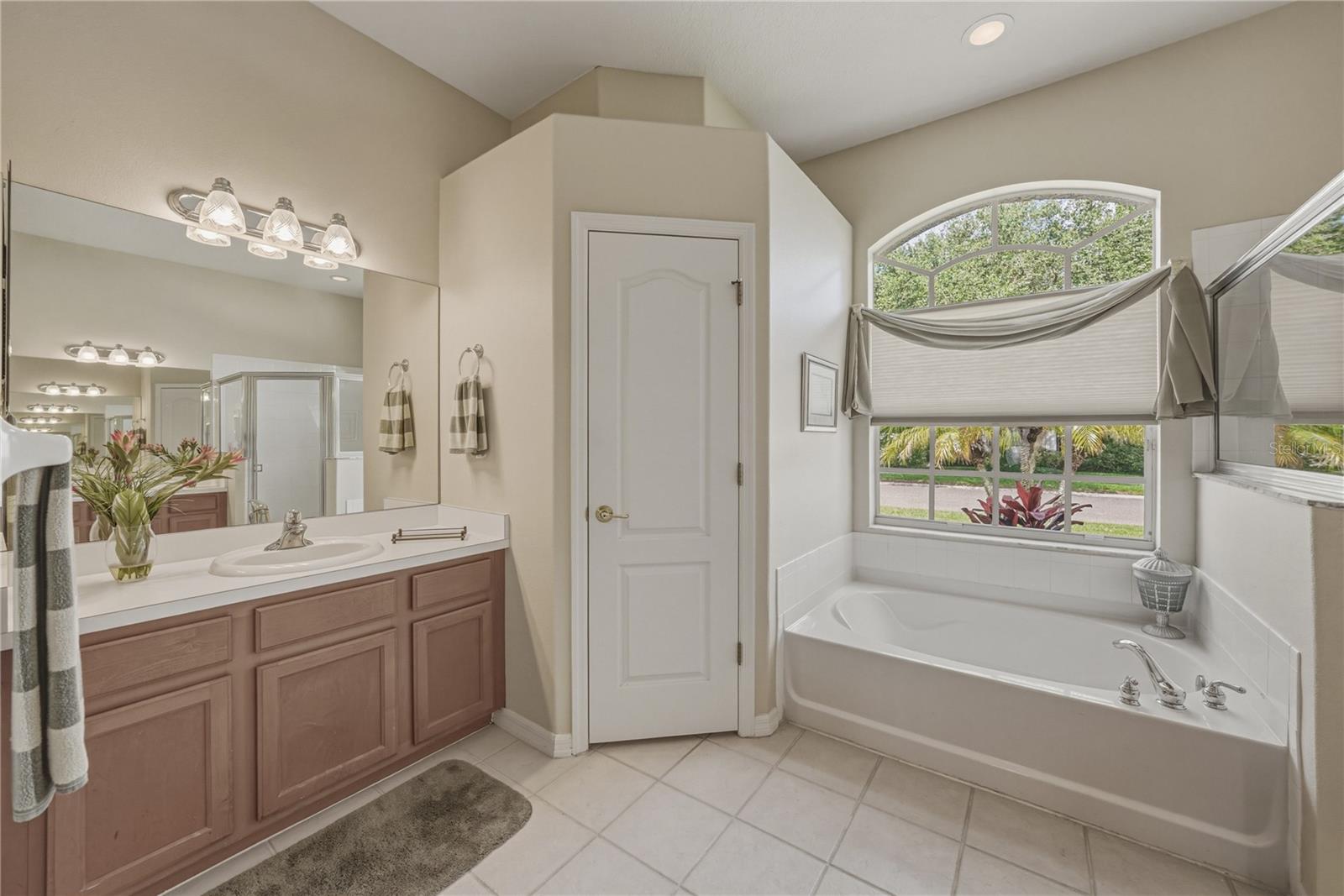 1542 SWAMP ROSE LN — photo 39