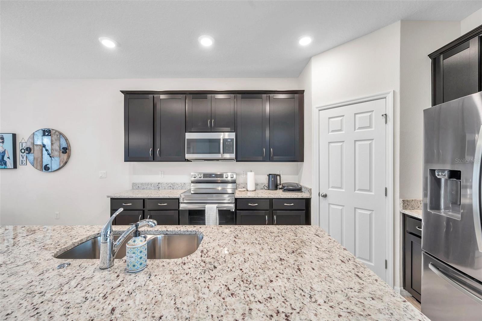 4966 AVALON PARK BLVD — photo 21