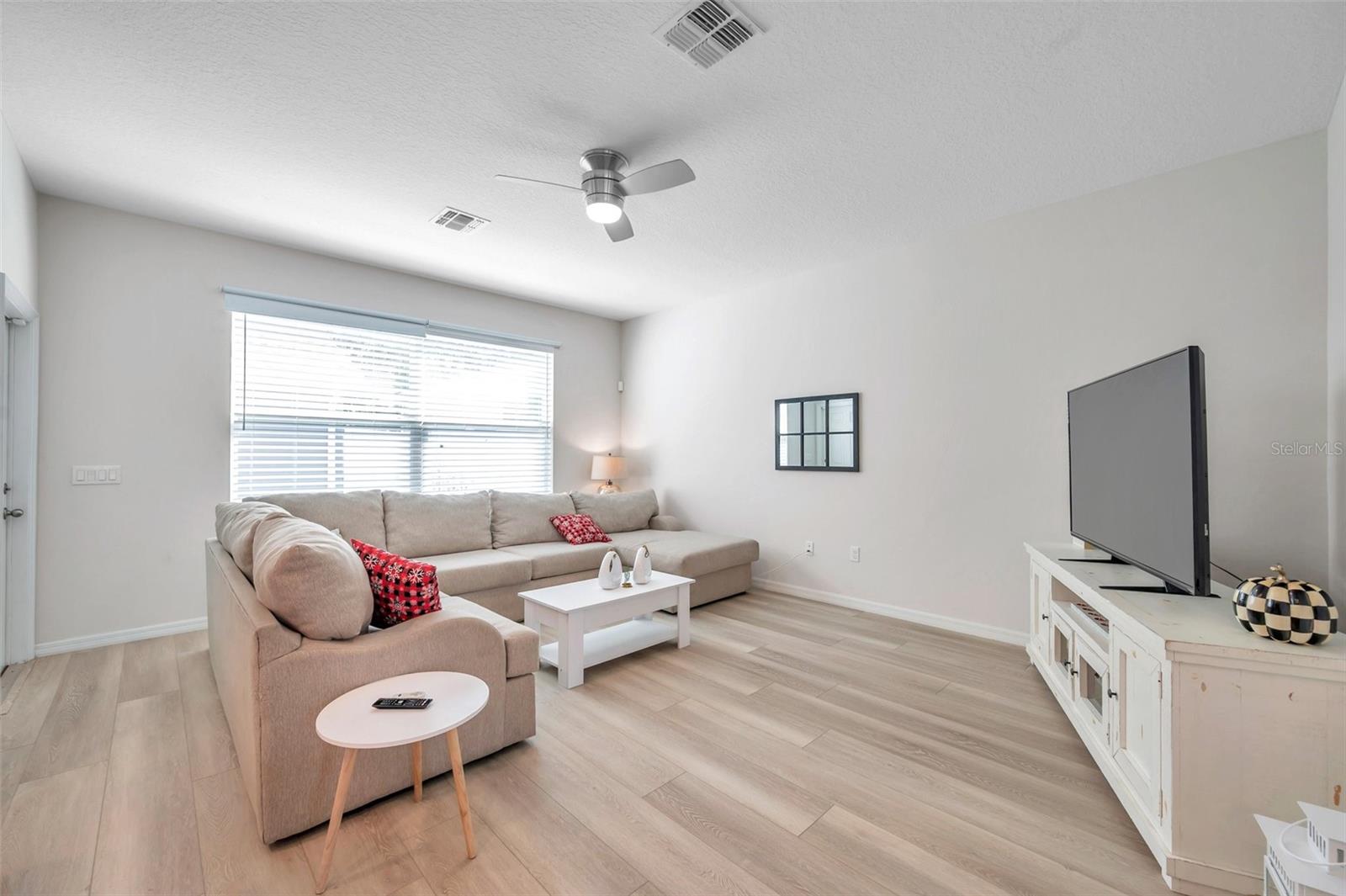 4966 AVALON PARK BLVD — photo 12