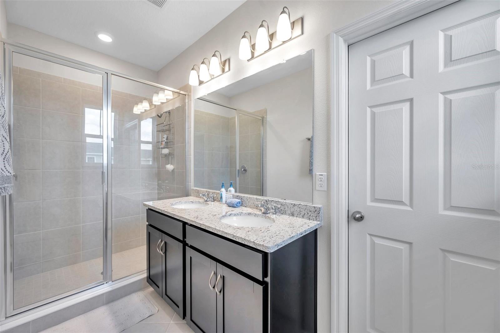 4966 AVALON PARK BLVD — photo 37