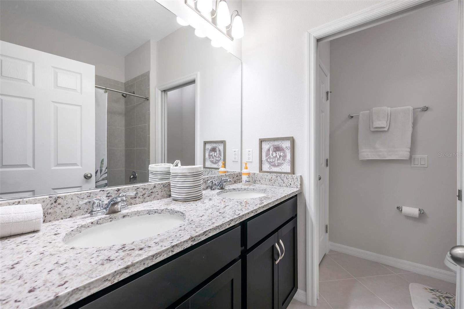 4966 AVALON PARK BLVD — photo 33