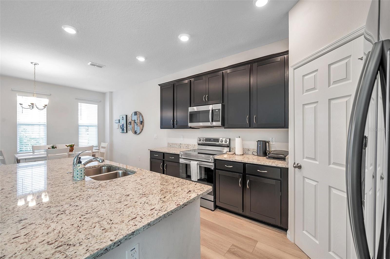 4966 AVALON PARK BLVD — photo 20