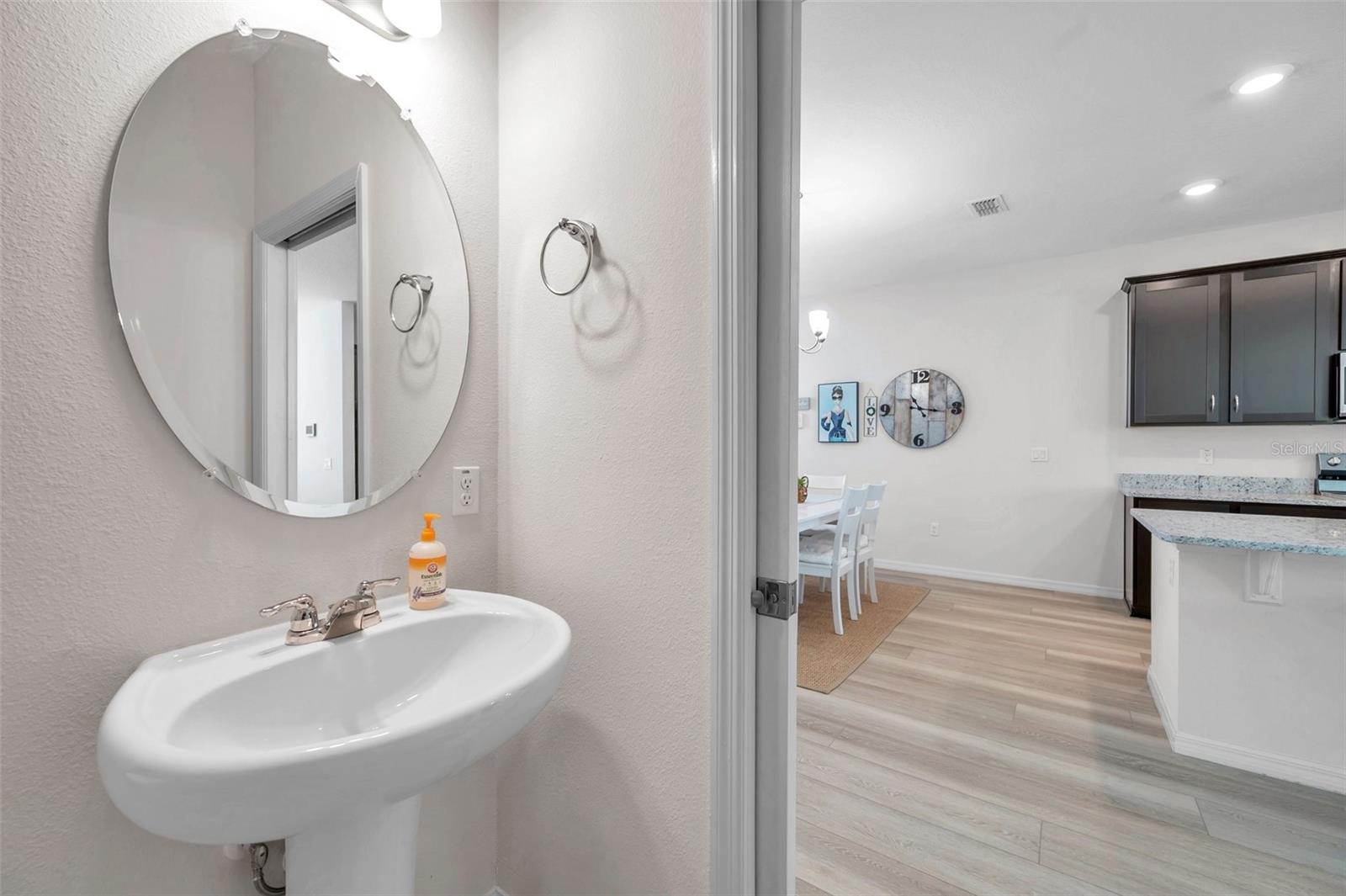4966 AVALON PARK BLVD — photo 25