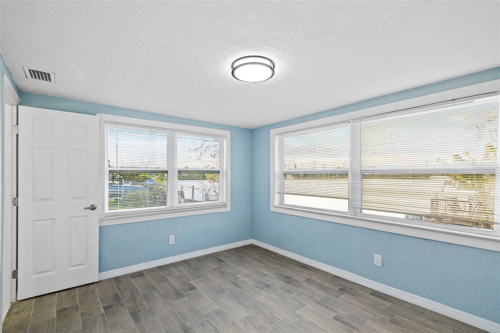 3332 WILSON DR — photo 19