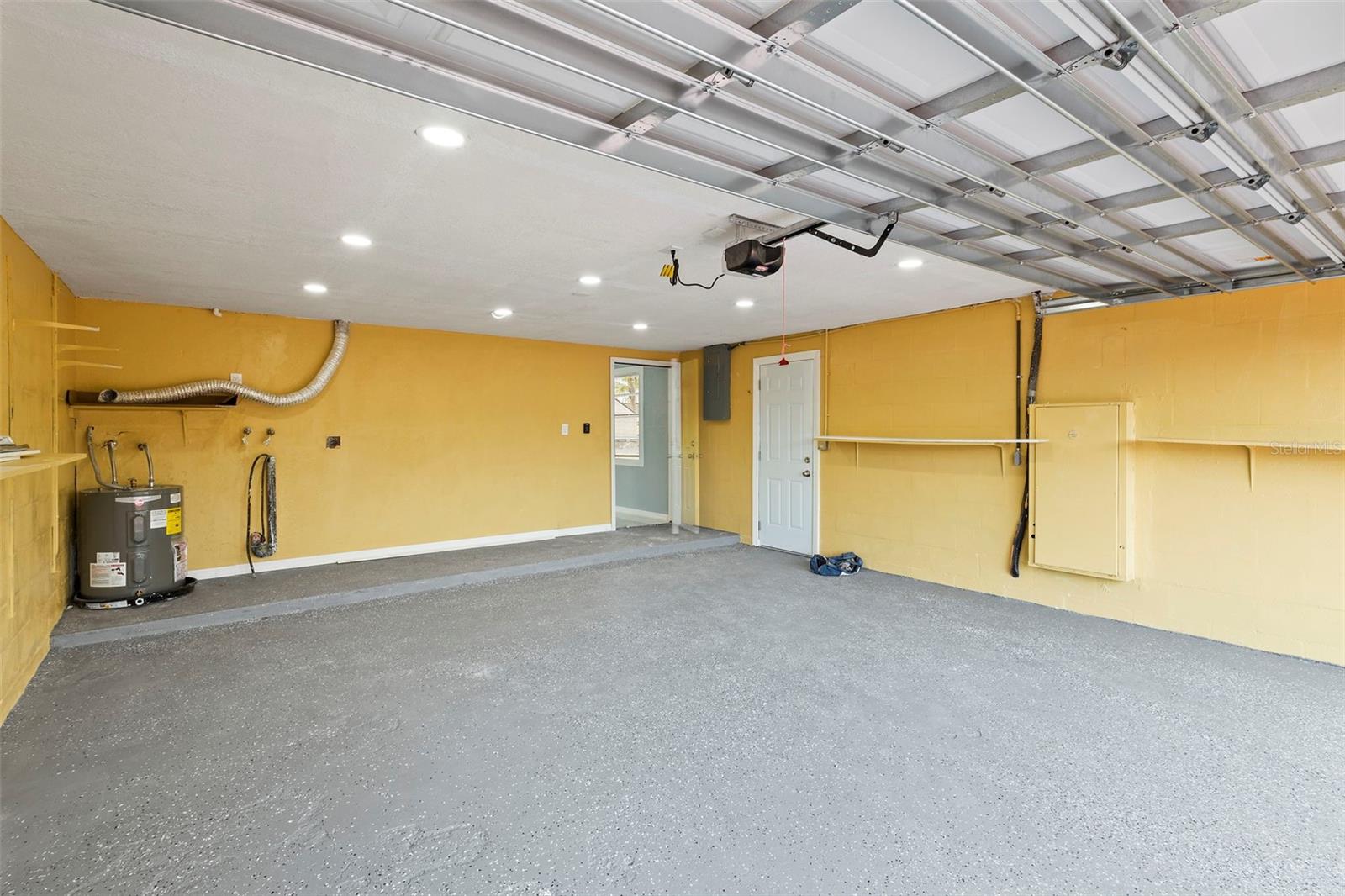 3332 WILSON DR — photo 24