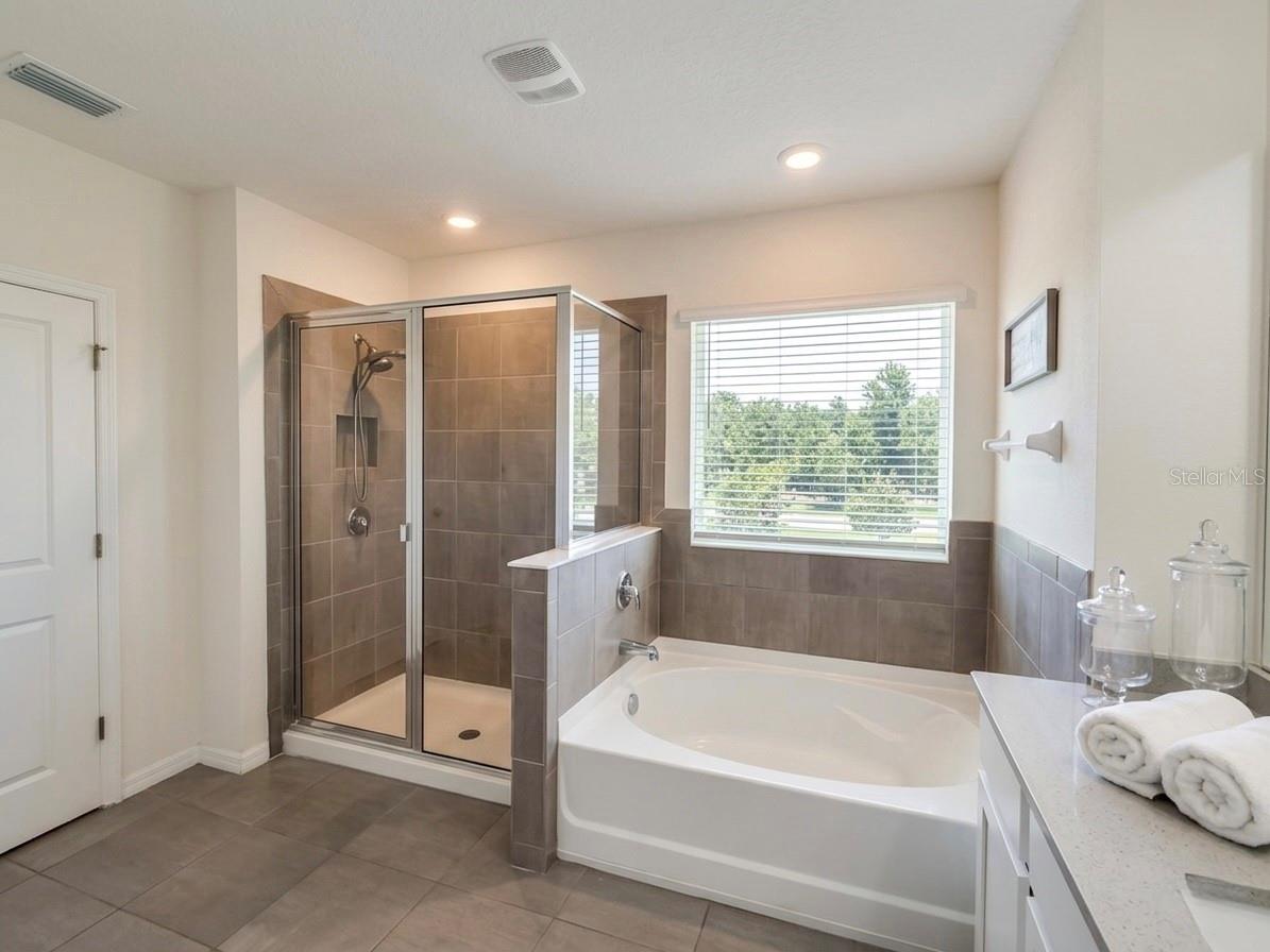 16910 OVAL RUM DR — photo 31