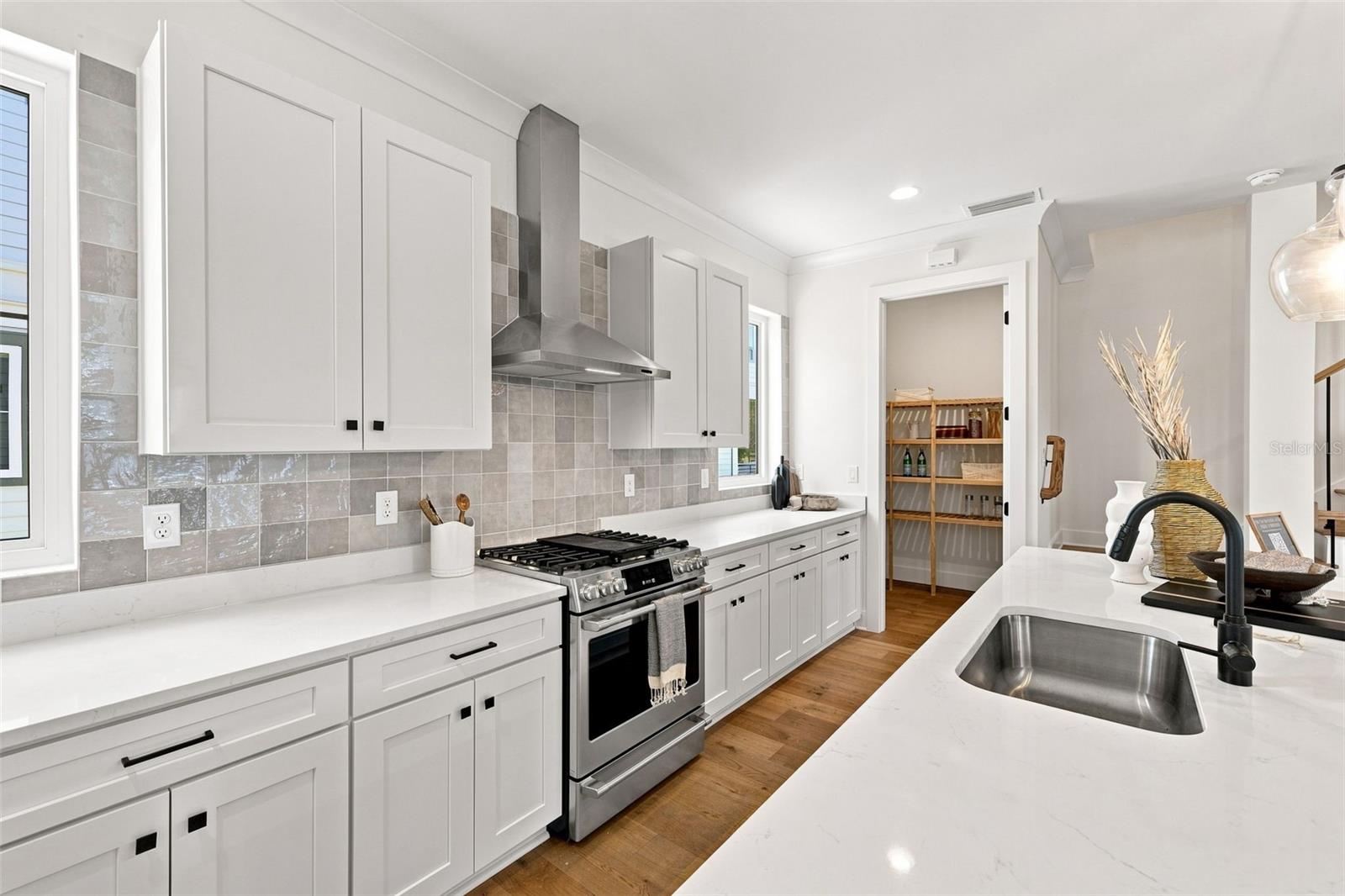 407 S ALBANY AVE #2 — photo 18