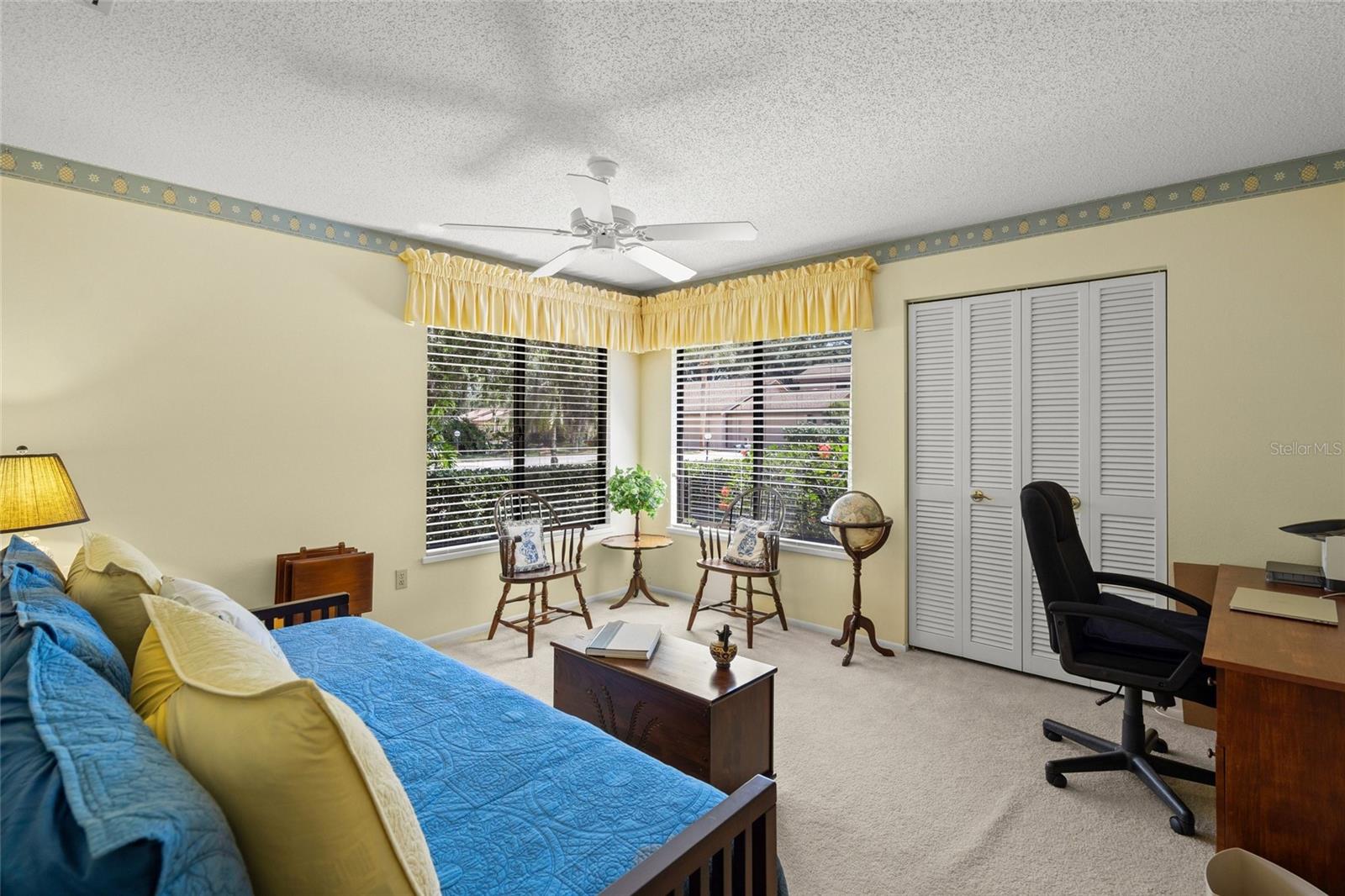 4688 OAK HOLLOW DR #25 — photo 35