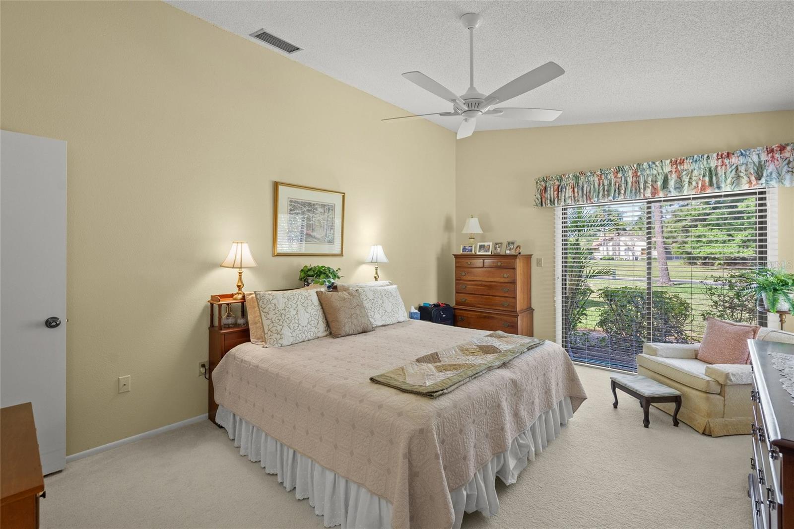 4688 OAK HOLLOW DR #25 — photo 23