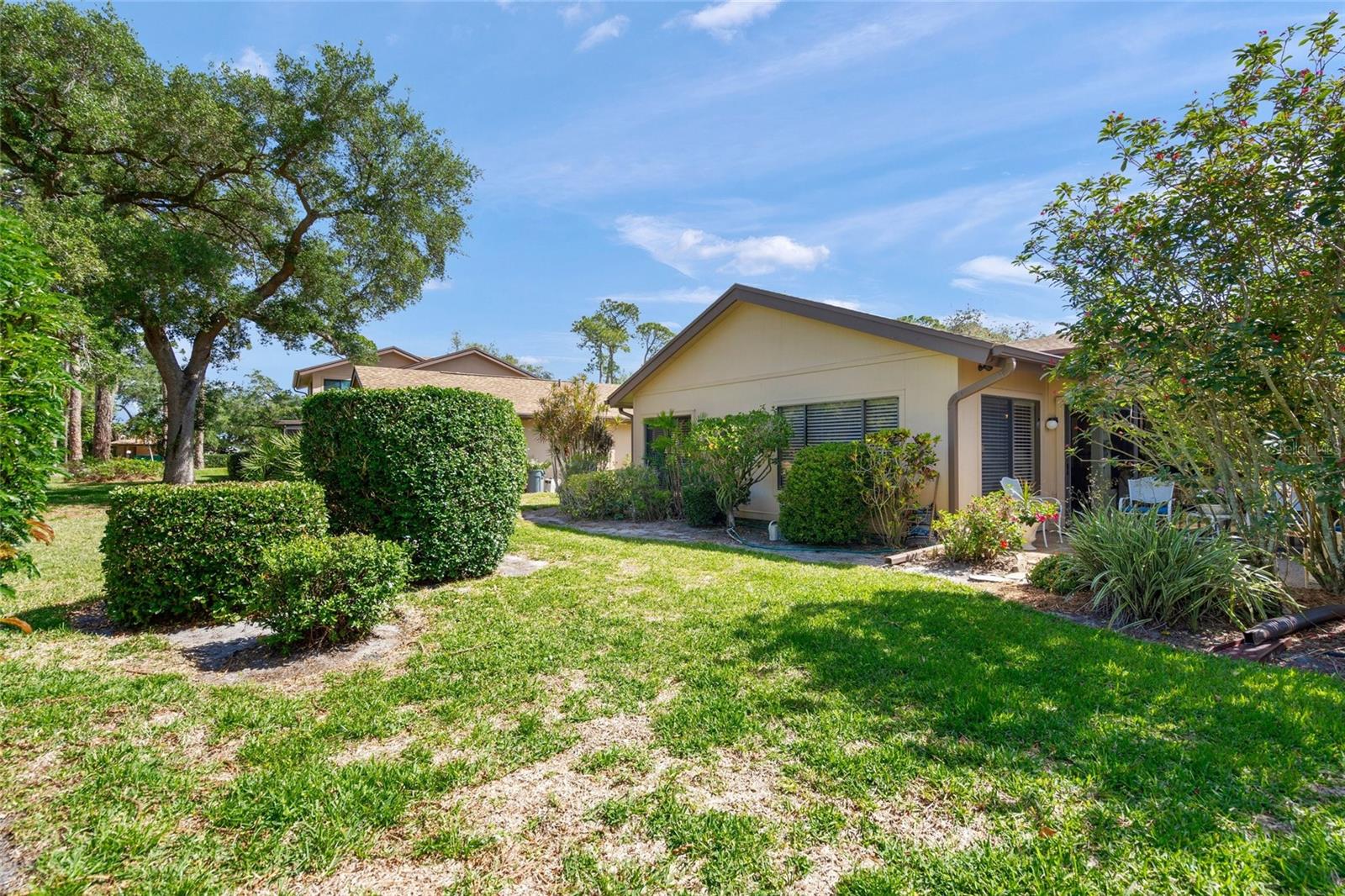 4688 OAK HOLLOW DR #25 — photo 41
