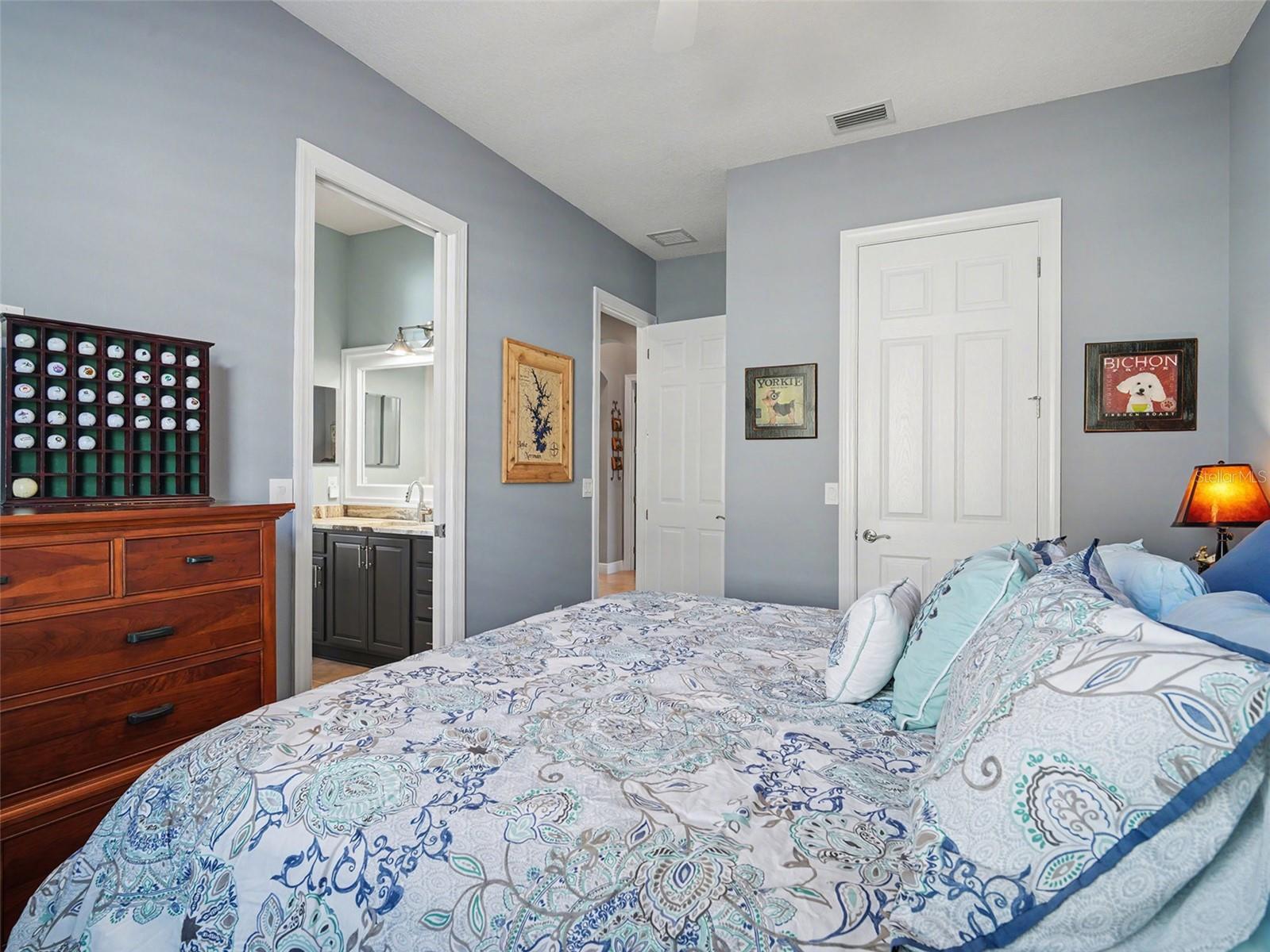 1018 OVERLOOK CT — photo 15