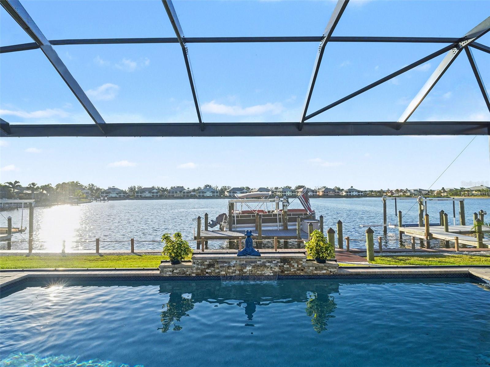 1018 OVERLOOK CT — photo 3