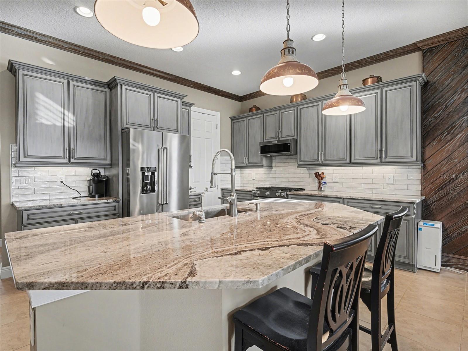 1018 OVERLOOK CT — photo 7